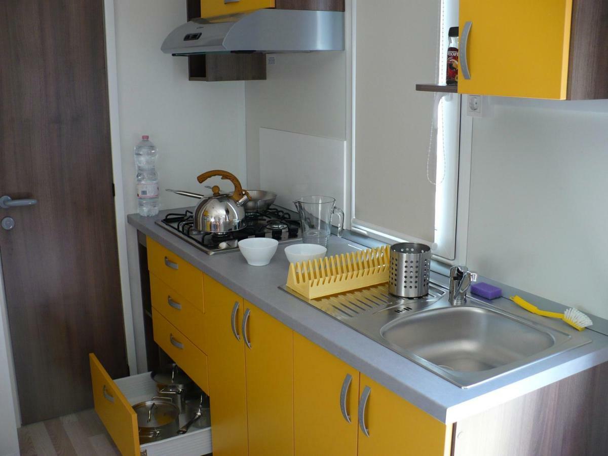 Victoria Mobilehome In Centro Vacanze San Francesco Дуна-Верде Экстерьер фото